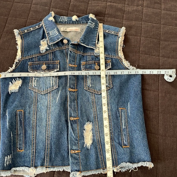 GY Distressed Denim Vest - Picture 12 of 15